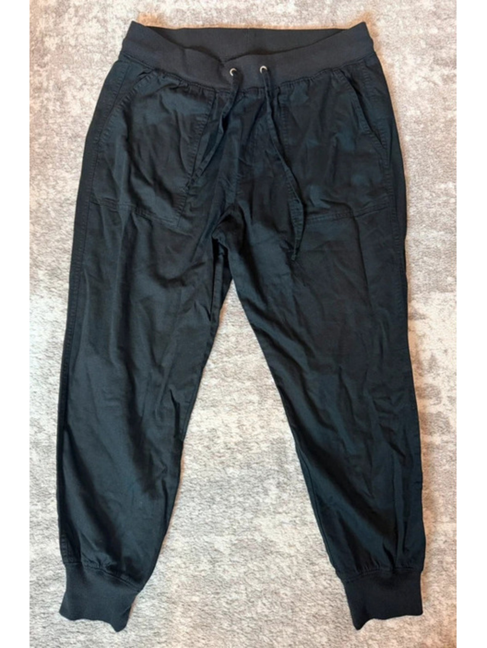 GAP black cargo tapered pants with drawstring